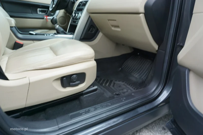 Land Rover Discovery Sport 26