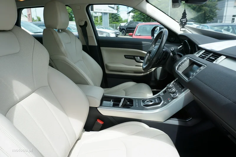 Land Rover Range Rover Evoque 24