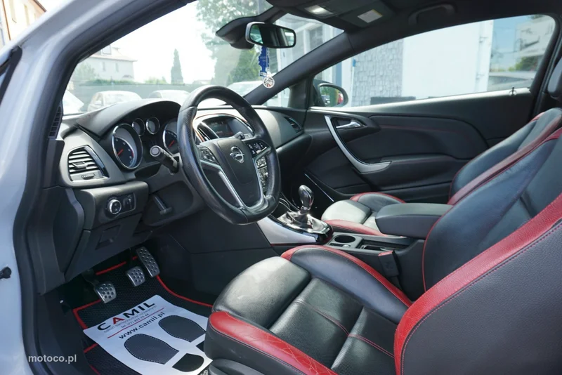 Opel Astra GTC 15