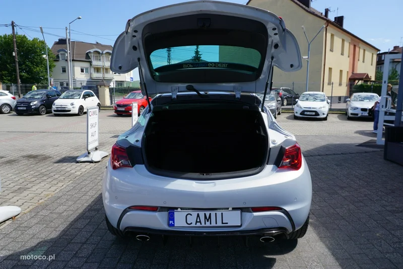 Opel Astra GTC 18