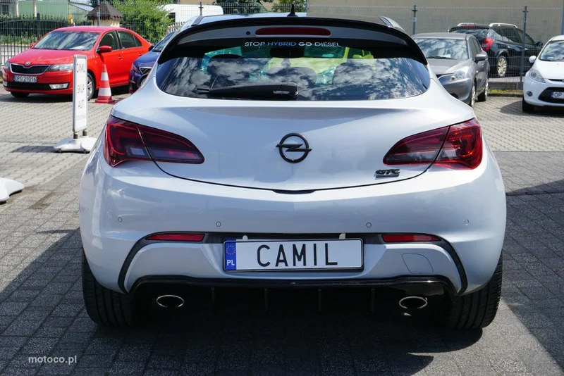 Opel Astra GTC 6