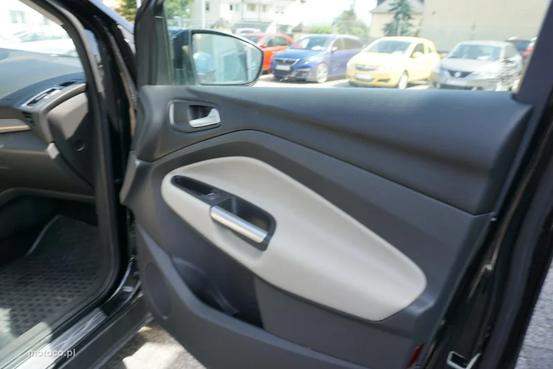 Ford Kuga II 24