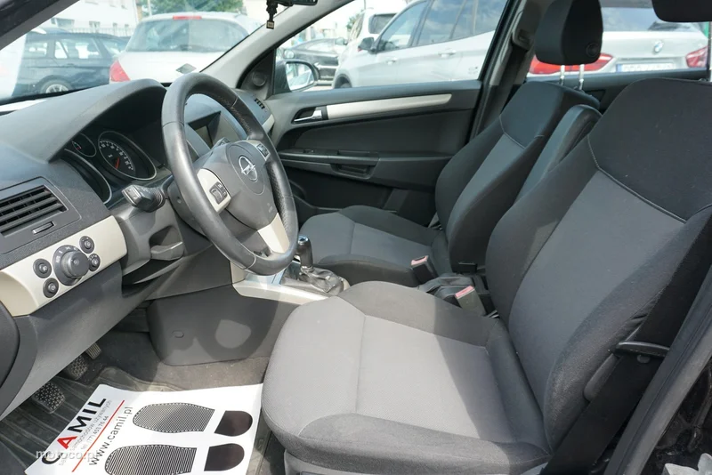 Opel Astra H 9