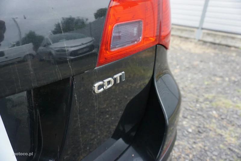Opel Astra Sports Tourer 12