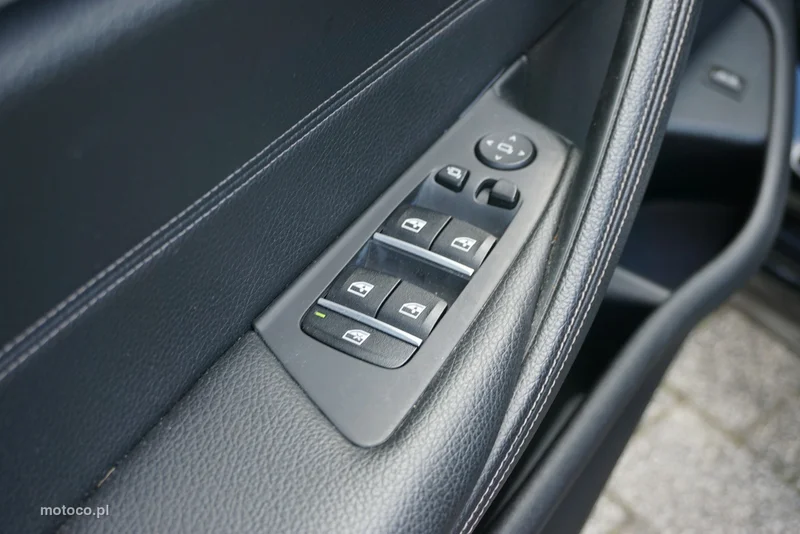 BMW Seria 5 G30 520 11