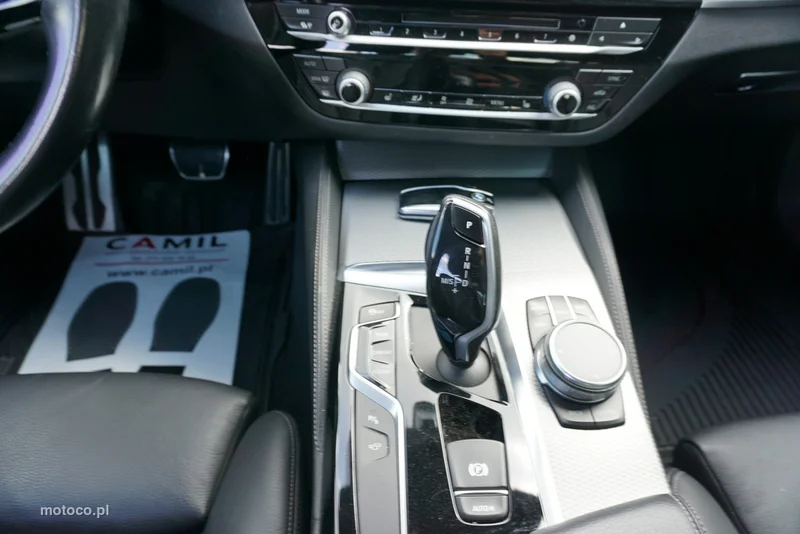 BMW Seria 5 G30 520 23