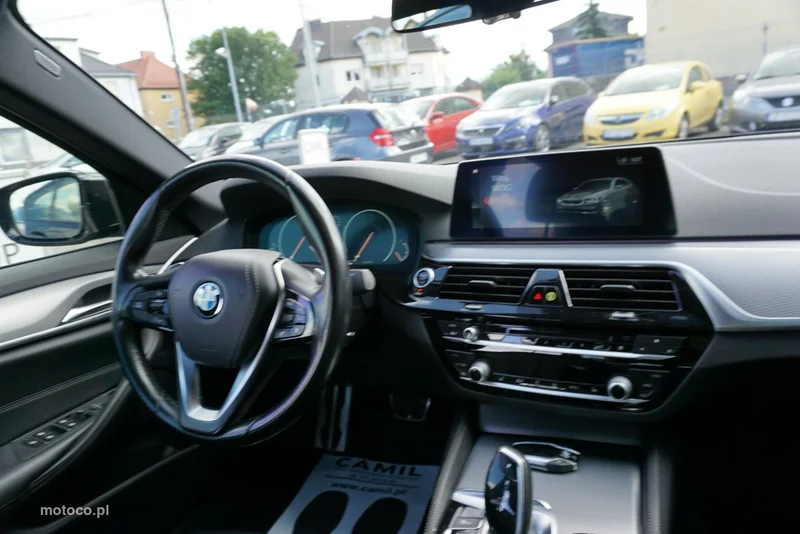 BMW Seria 5 G30 520 25