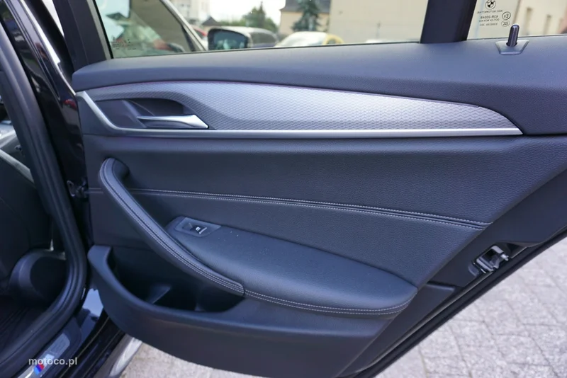BMW Seria 5 G30 520 31