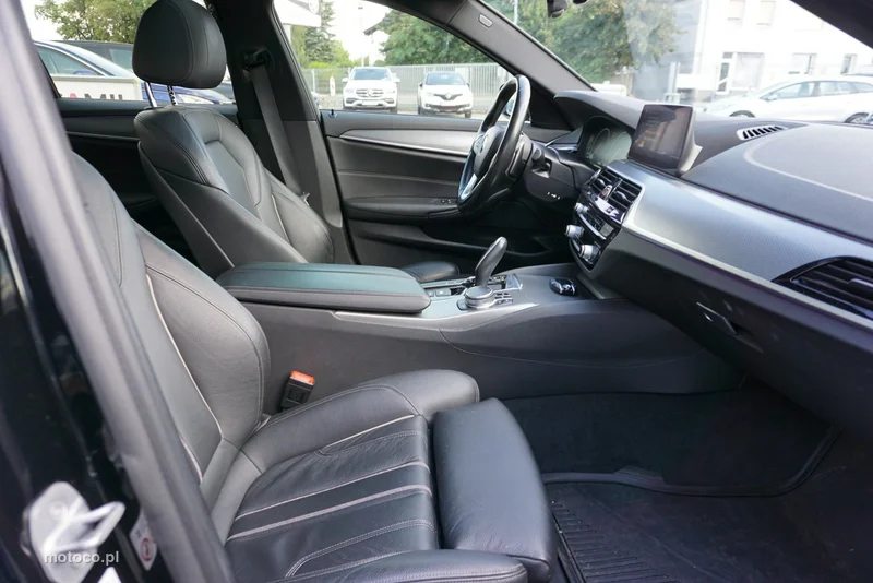 BMW Seria 5 G30 520 35