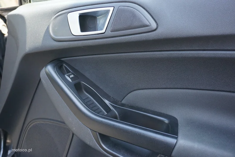 Ford Fiesta VI 18