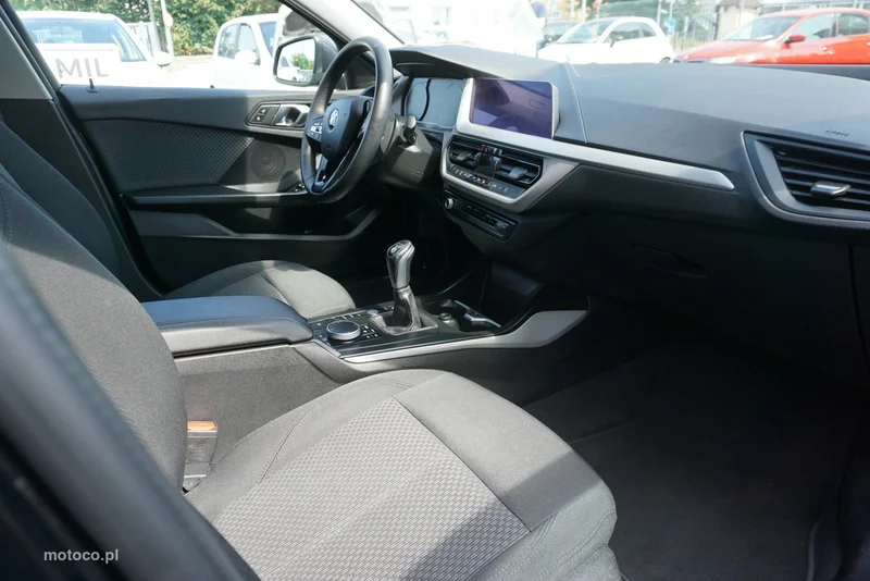 BMW Seria 1 F40 116 22