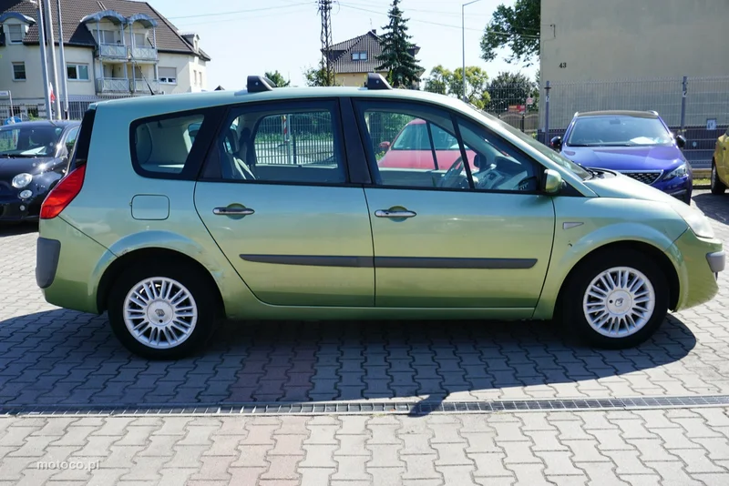 Renault Scenic II 9