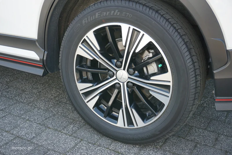 Mitsubishi Eclipse Cross 10