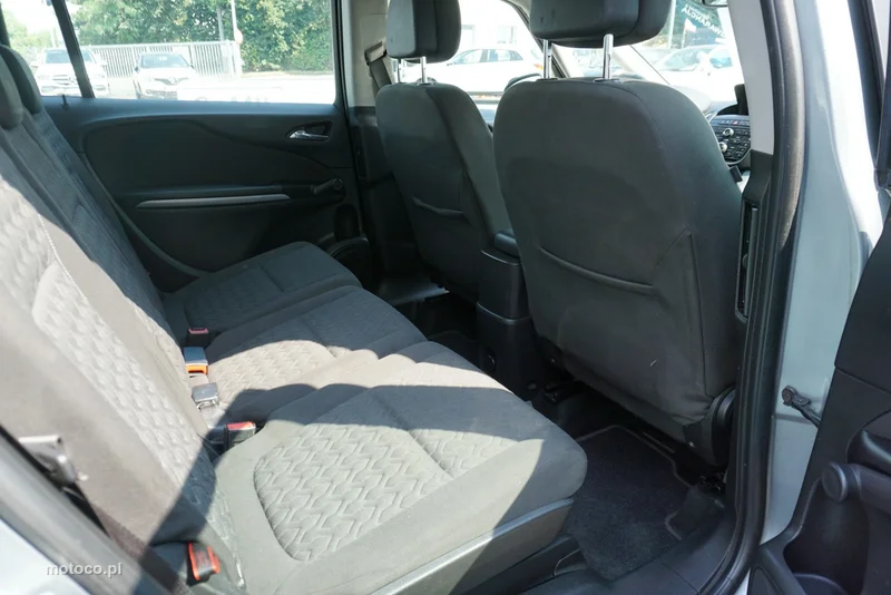 Opel Zafira C Tourer 15