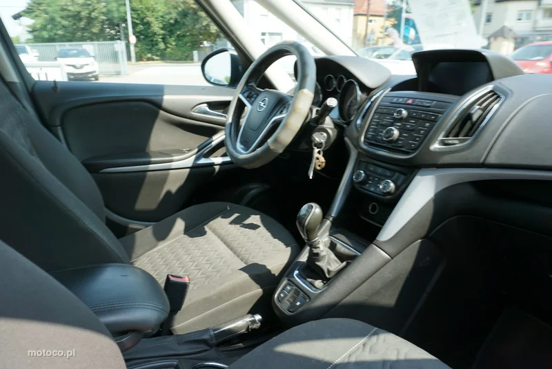 Opel Zafira C Tourer 17