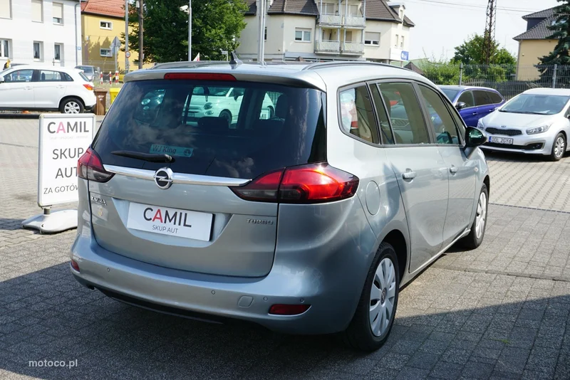 Opel Zafira C Tourer 4
