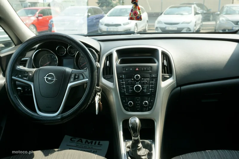 Opel Astra J 17