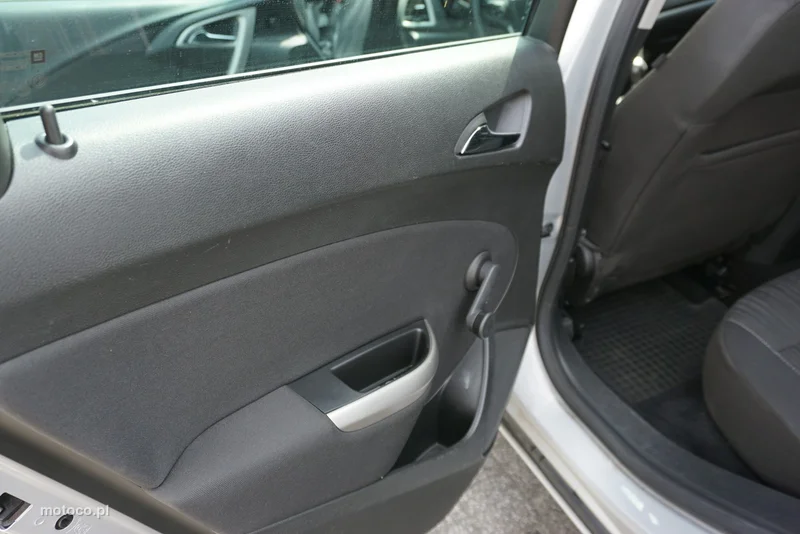 Opel Astra J 10