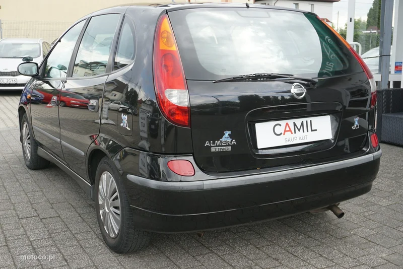 Nissan Almera Tino 6