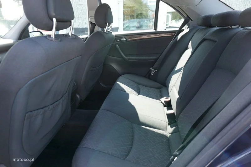 Mercedes-Benz Klasa C W203 C 200 12
