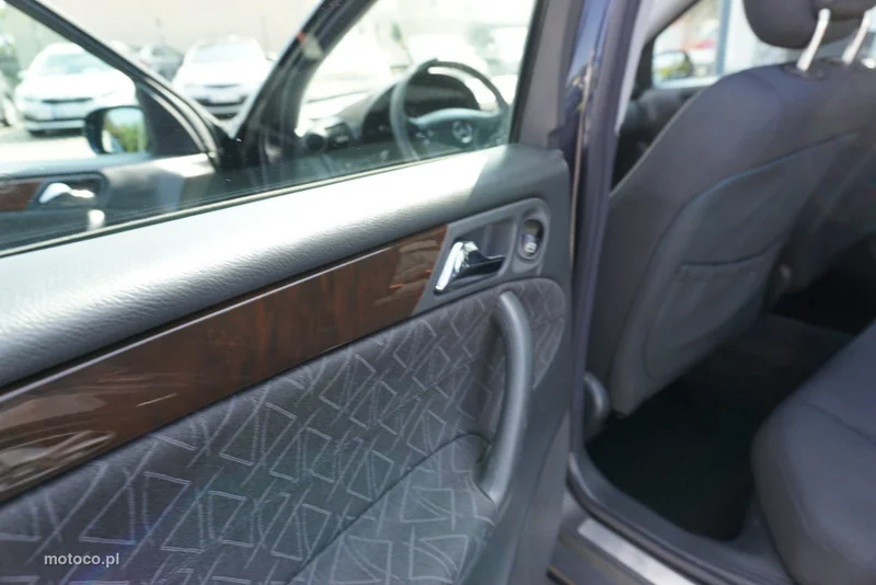 Mercedes-Benz Klasa C W203 C 200 13