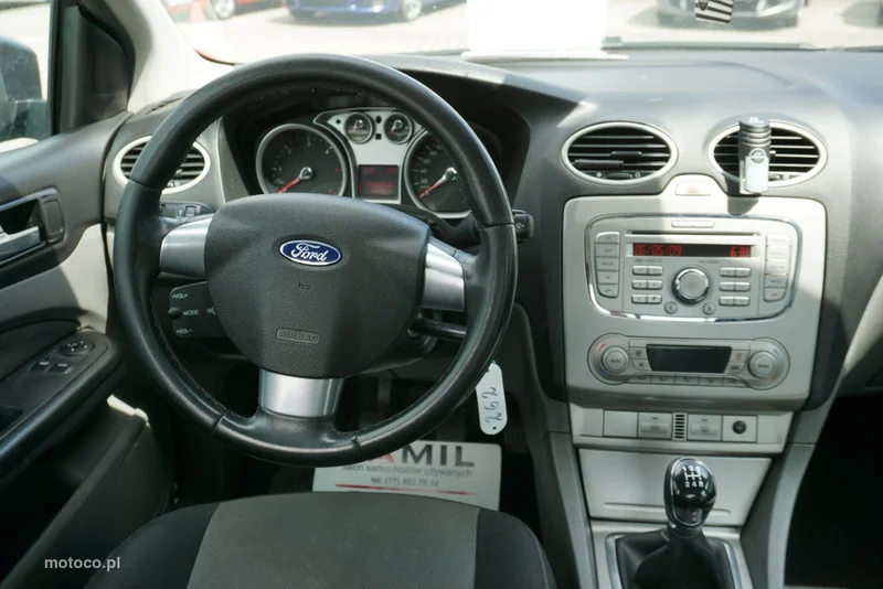 Ford Focus II 12