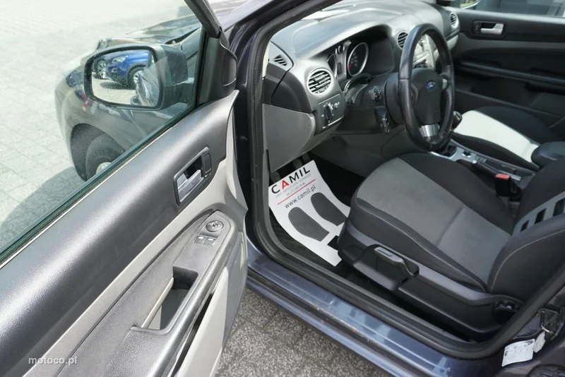Ford Focus II 5