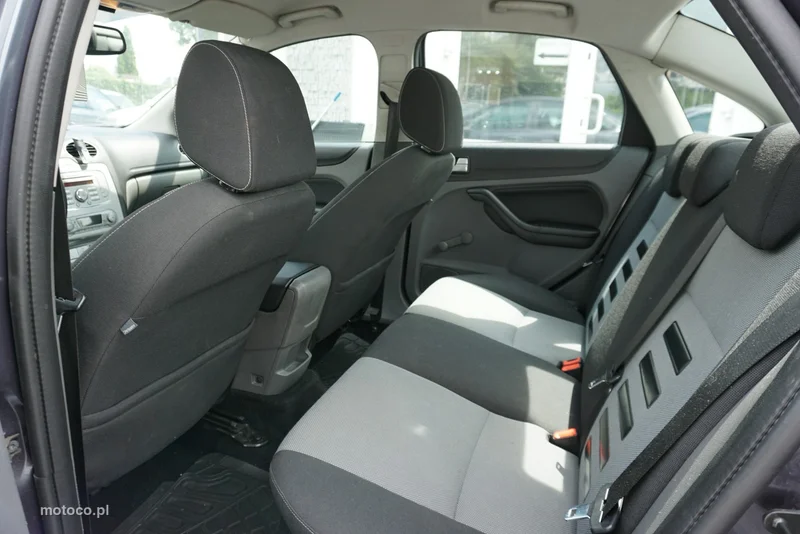 Ford Focus II 8
