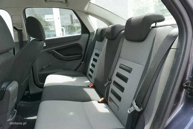 Ford Focus II 9