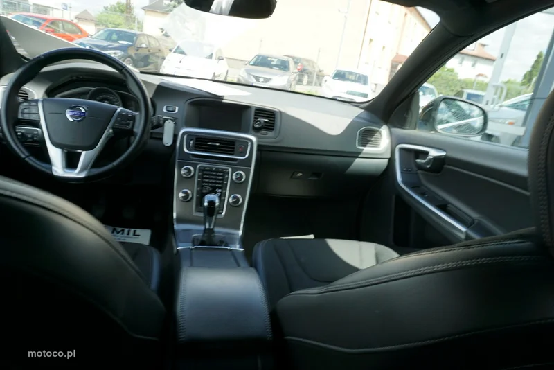 Volvo V60 14