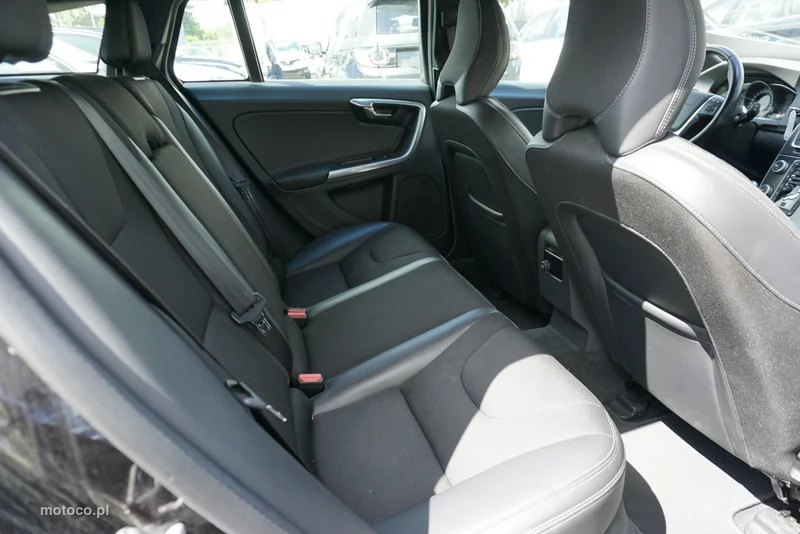Volvo V60 17