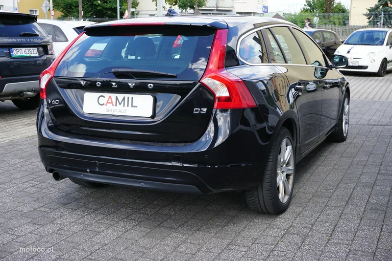 Volvo V60 4
