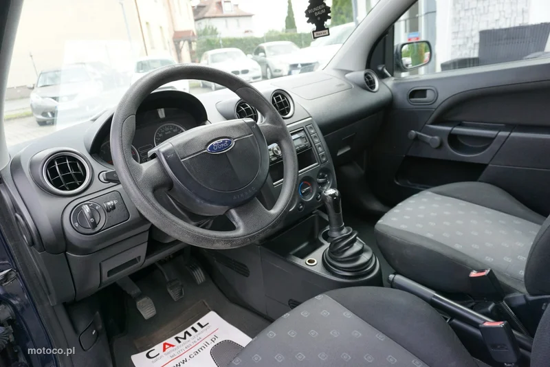 Ford Fiesta V 11