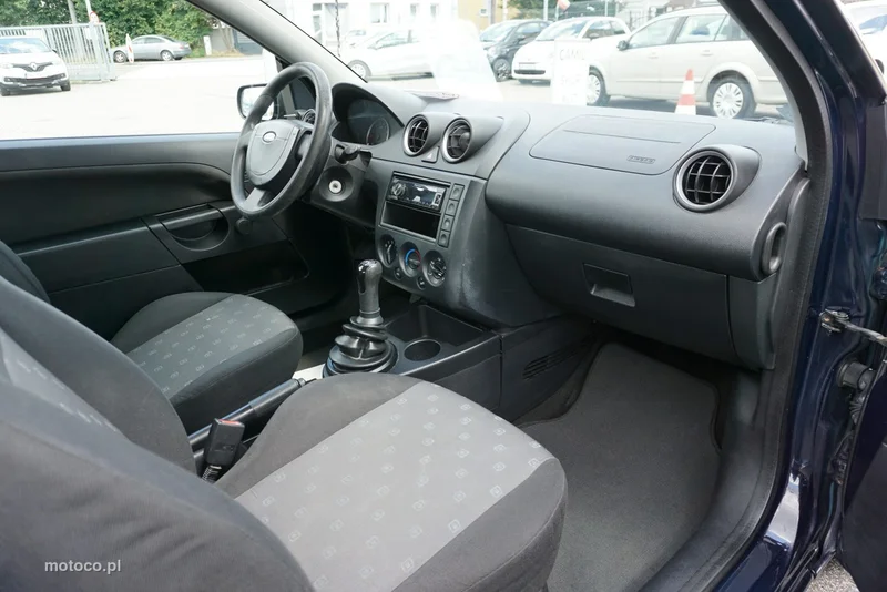 Ford Fiesta V 15