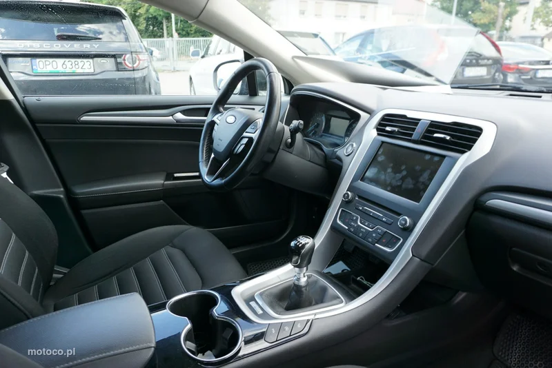 Ford Mondeo V 25