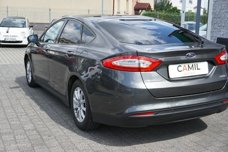 Ford Mondeo V 7