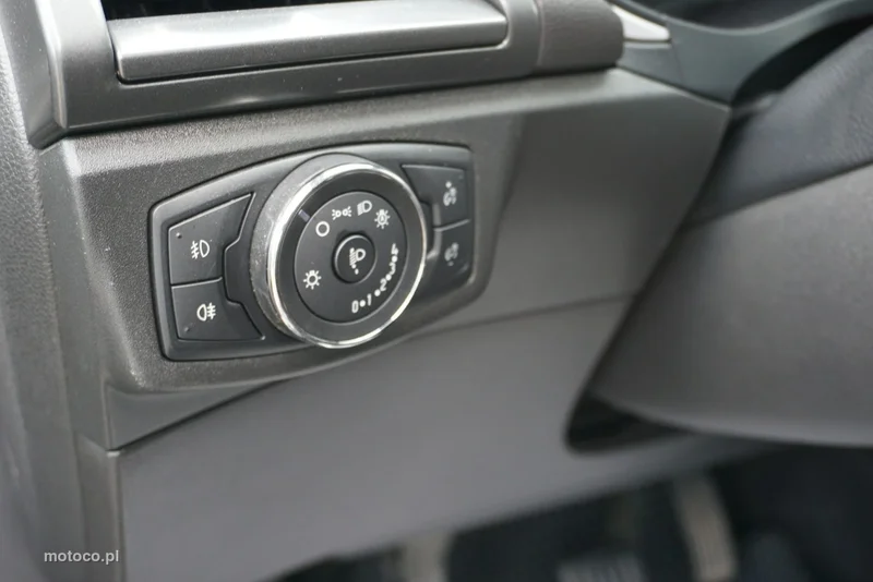 Ford Mondeo V 10