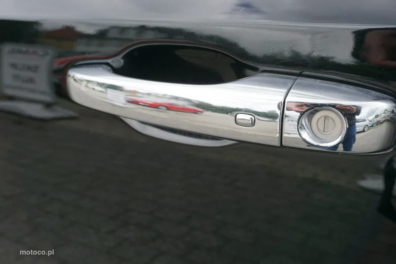 Lancia Thema 9