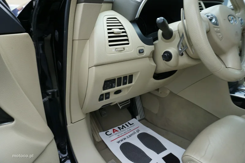 Infiniti FX 11