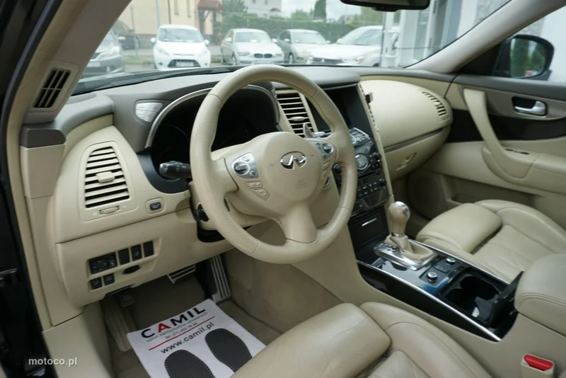 Infiniti FX 12