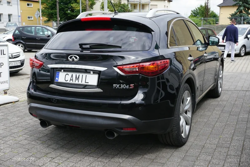 Infiniti FX 4