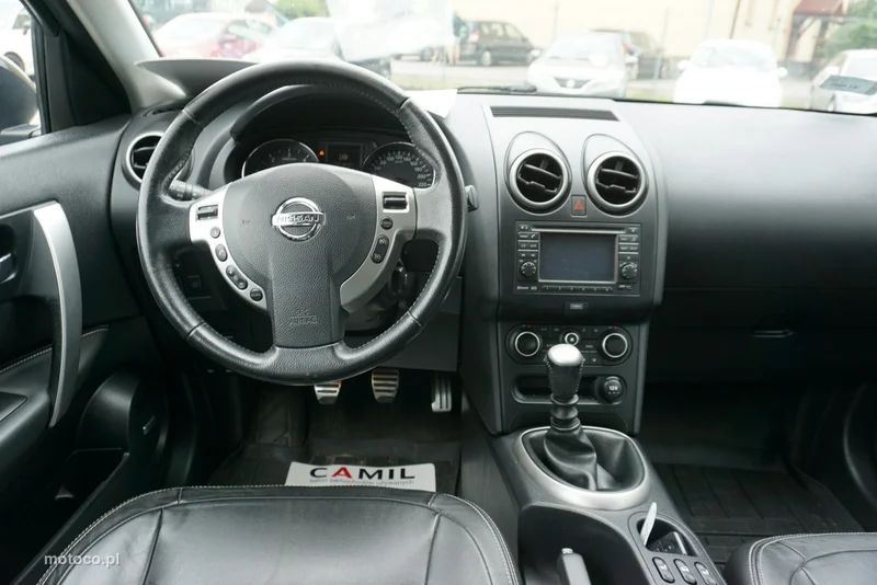 Nissan Qashqai+2 12