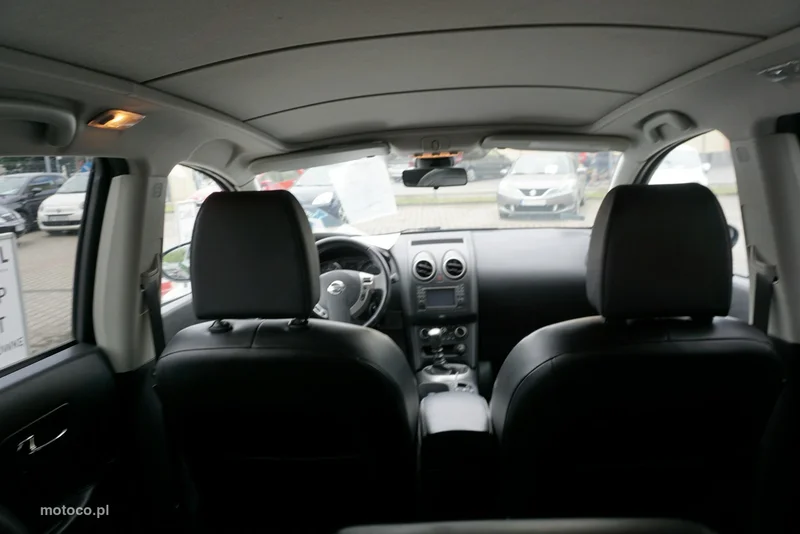 Nissan Qashqai+2 17