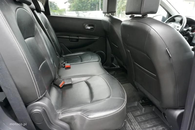 Nissan Qashqai+2 18