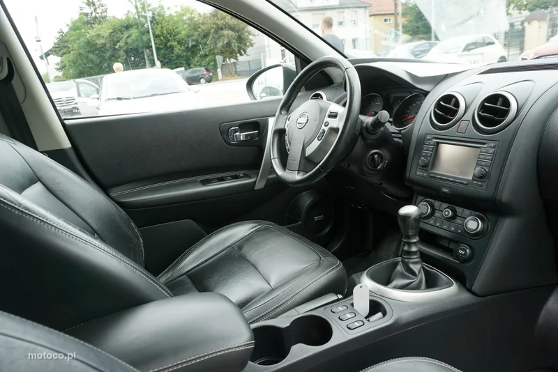 Nissan Qashqai+2 21