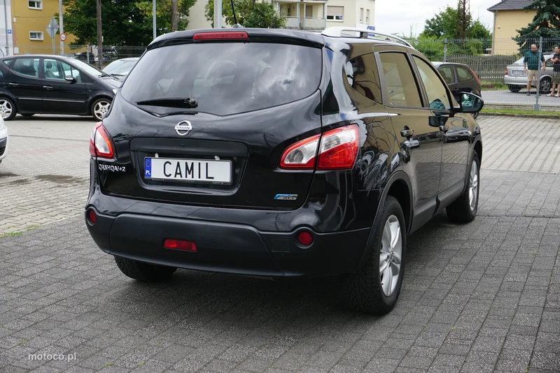 Nissan Qashqai+2 4