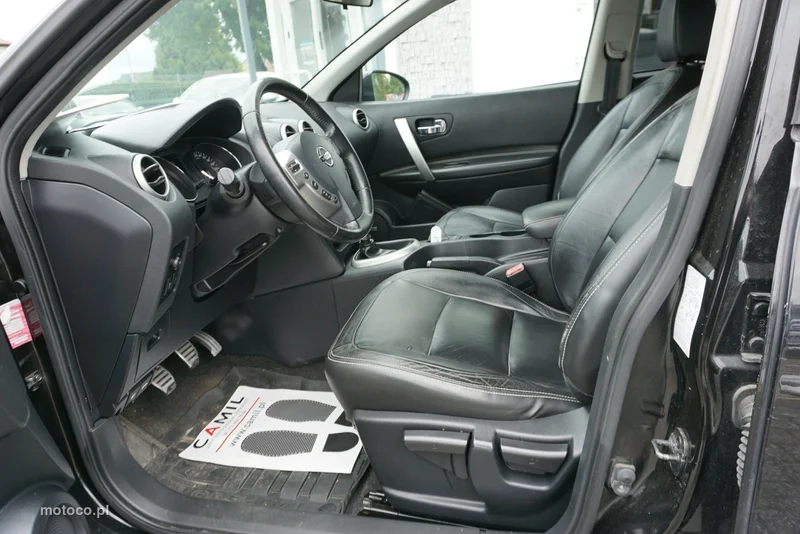 Nissan Qashqai+2 9