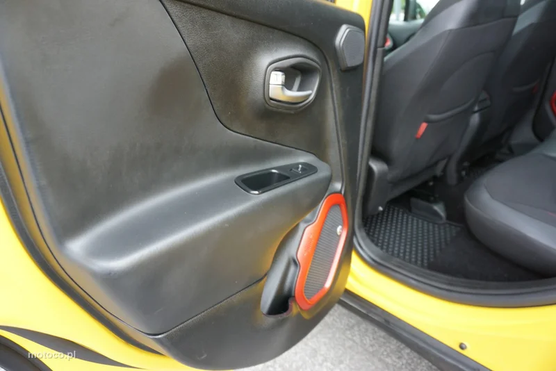 Jeep Renegade 19