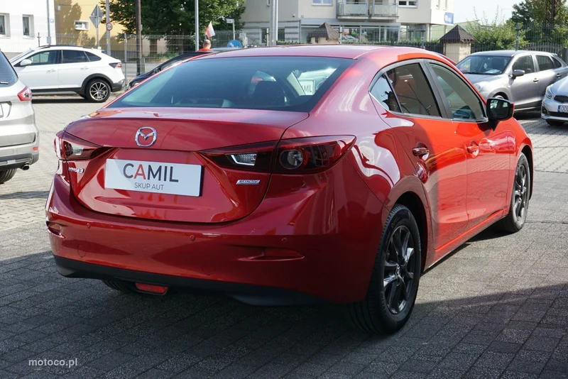 Mazda 3 4
