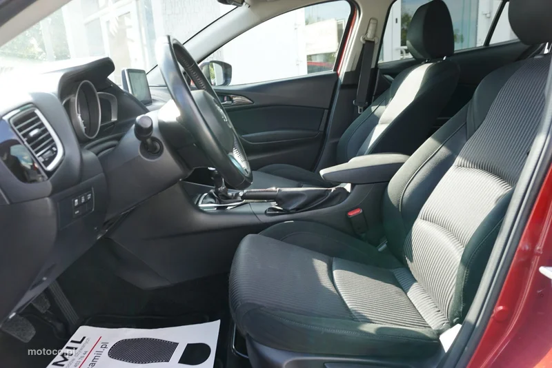 Mazda 3 10